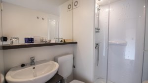 Glamping Stan Safari s podkrovím s 2 ložnicemi s výhledem na moře pro max. 4 osoby - foto 11